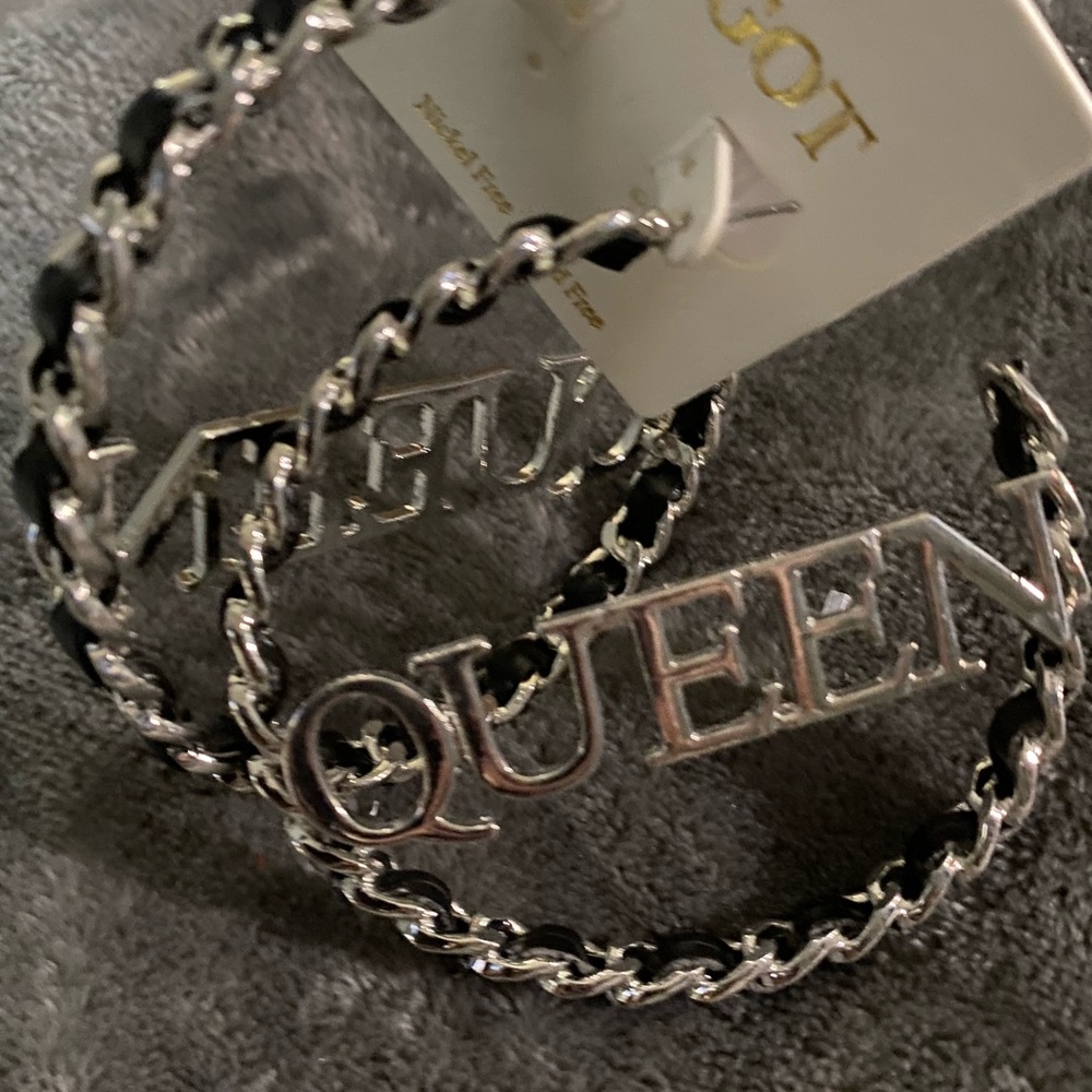 Queen Silver Link Big hoops earrings
